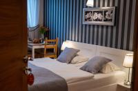 Doppel- oder Zweibettzimmer