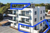 Azzurro apartment - with private rooftop jacuzzi - Bed and Breakfast Zadar