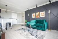 Downtown! Paid Onsite Parking! City View! LM1706 - B&B