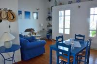 Zaros House. Two-Bedroom Traditional House with Sea Views in Kioni. - Chambres d'hôtes Kióni