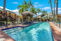 Wallaby Beach House - Resort-style Comforts - B&B Trinity Beach