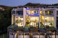 Master Peak H4 - Hillside Villa with Amazing Ocean Views - B&B