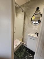 Chambre verte proche de stade de France - B&B Pierrefitte-sur-Seine