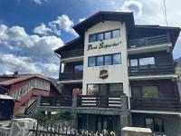 Pasul Schiorilor by Genco - B&B