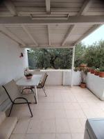 Lake House - B&B Yiannoulaíika