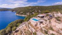 Villa Natura - infinity pool, magical nature and view, complete privacy - by Traveler tourist agency ID 2136 - Chambres d'hôtes Krk