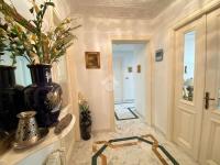 The Epitome of Luxury: S+2 Apart & Parking Ennasr2 - B&B