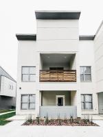 New Luxury Townhome - Ferienwohnung Youngsville
