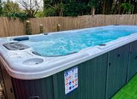 Stratford-upon-Avon 4BR Family Mansion on 1 acre with Pool, Gym & BBQ! - B&B
