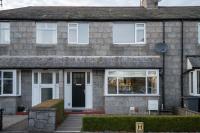 Large-2 Bed House-Free Parking - Chambres d’hôtes