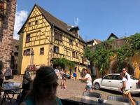 Appartement chaleureux vue sur centre historique - B&B Riquewihr
