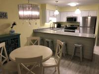 Newly Renovated Modern & Spacious Oceanview Condo - B&B Myrtle Beach