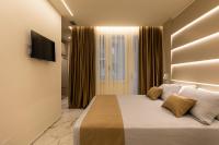 Habitación con cama extragrande y balcón