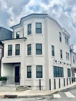 Modern Fully Renovated Suite & Loft in Downtown Trenton - B&B