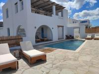 Daphne's Place - Private Villa with Pool in Naxos - B&B Vívlos