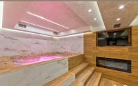 Three-Bedroom Apartment with Mountain View