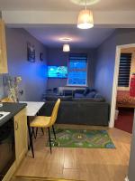 Lovely Woodford one bedroom apartment - B&B Londres