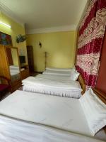 Camera Tripla Superior