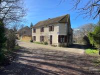 La Maison des Poètes 6 personnes à Treigny Perreuse - Bed and Breakfast