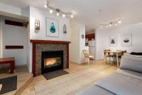Cozy Townhouse in Whistler Village North - B&B