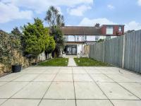 Beautiful Bright Three Bedroom House in Brighton and Hove with free parking - B&B Portslade