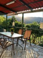 So Simple Guest House,Mouresi - Ferienwohnung