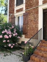 Charming 2-room flat near Paris - B&B