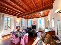 Elegant apartment inside Villa Fontana - Ferienwohnung