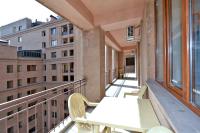 Bright 2 Bedroom Apartment Mayrig Building, with nice Balcony View, near Republic Square - B&B Yerevan
