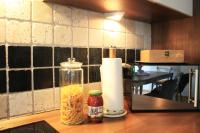 R B Apartment Hamburg Family - zentrumsnah - 108 qm mit Dachterrasse - Küche - Waschtrockner - Smart TV - Badewanne & Dusche - kostenloser Parkplatz - 2 Schlafzimmer - B&B Amburgo