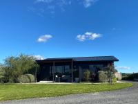 Soul Sanctuary, with outdoor bath - B&B Raglan