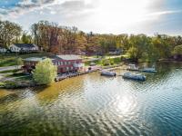 1BR Fife Lake Haven with Fire Pit & Hot Tub - B&B