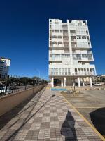GATU Villa Salada, junto la playa, parking, terraza, aire acc, piscina, wifi Sólo familias o grupos mayores de 25 años - Chambres d’hôtes