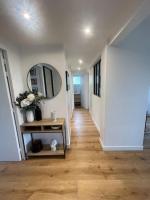 Bel appart proche Paris, 3 chambres, Balcon & Parc - B&B Suresnes