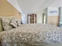 Deluxe Suite with Sea View