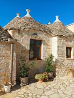 Trullo with private patio