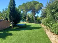 Magnifique villa avec piscine 10x5 m sur 1800m2 de terrain avec parking privatif cuisine recente equpee 3 chambres dont 2 parental au rdc avec wc separe pas de vis à vis terrain de petanque bbq climatisation jeux enfants - Chambres d'hôtes Sérignan