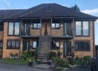 B&B Wickersley - Wickersley Village 2 Bed Apartment South Yorkshire - Bed and Breakfast Wickersley