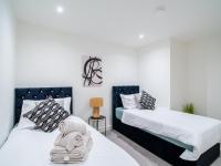 2-Bedroom with Breathtaking Views in Holmfirth Village, Huddersfield - B&B