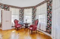 Zimmer mit Queensize-Bett und Meerblick