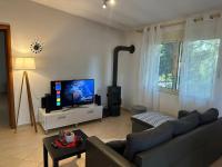 Shtepia nen Pisha "The House under the Pines" - B&B Durazzo