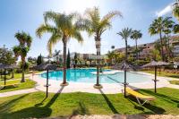 Chic garden flat 5min from beach - B&B Marbella