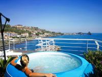 The sea you can feel - B&B Aci Castello