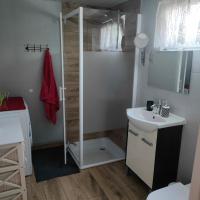 Domek w Sławie przy jeziorze na Galerach - Chambres d'hôtes Sława