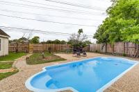 Newly Renovated Houston Home with Private Pool! - Ferienwohnung