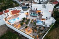 Kalathos Square luxury suites - B&B