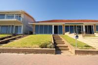 Brighton Beachfront Sanctuary - Bed and Breakfast Brighton