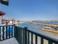 Vacances les pieds dans l'eau avec vue port et montagnes, garage privé - FR-1-239-847 - B&B