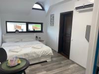 Zimmer mit Kingsize-Bett