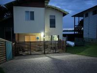 Seascape Retreat - Time to Slow Down - Suits Couples or Family with Kids with 2 sleeping spaces - Chambres d'hôtes Agnes Water